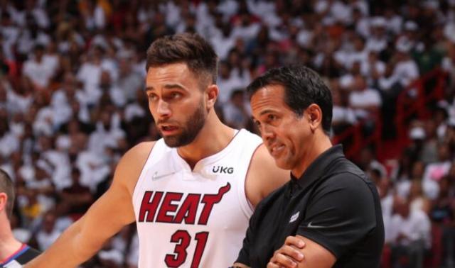 开云体育官网-热火又一落选秀励志哥！斯特鲁斯变身首发神枪