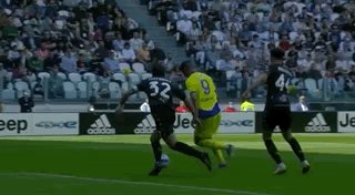 1651403102982014454.gif May-01-2022 19-03-15.gif